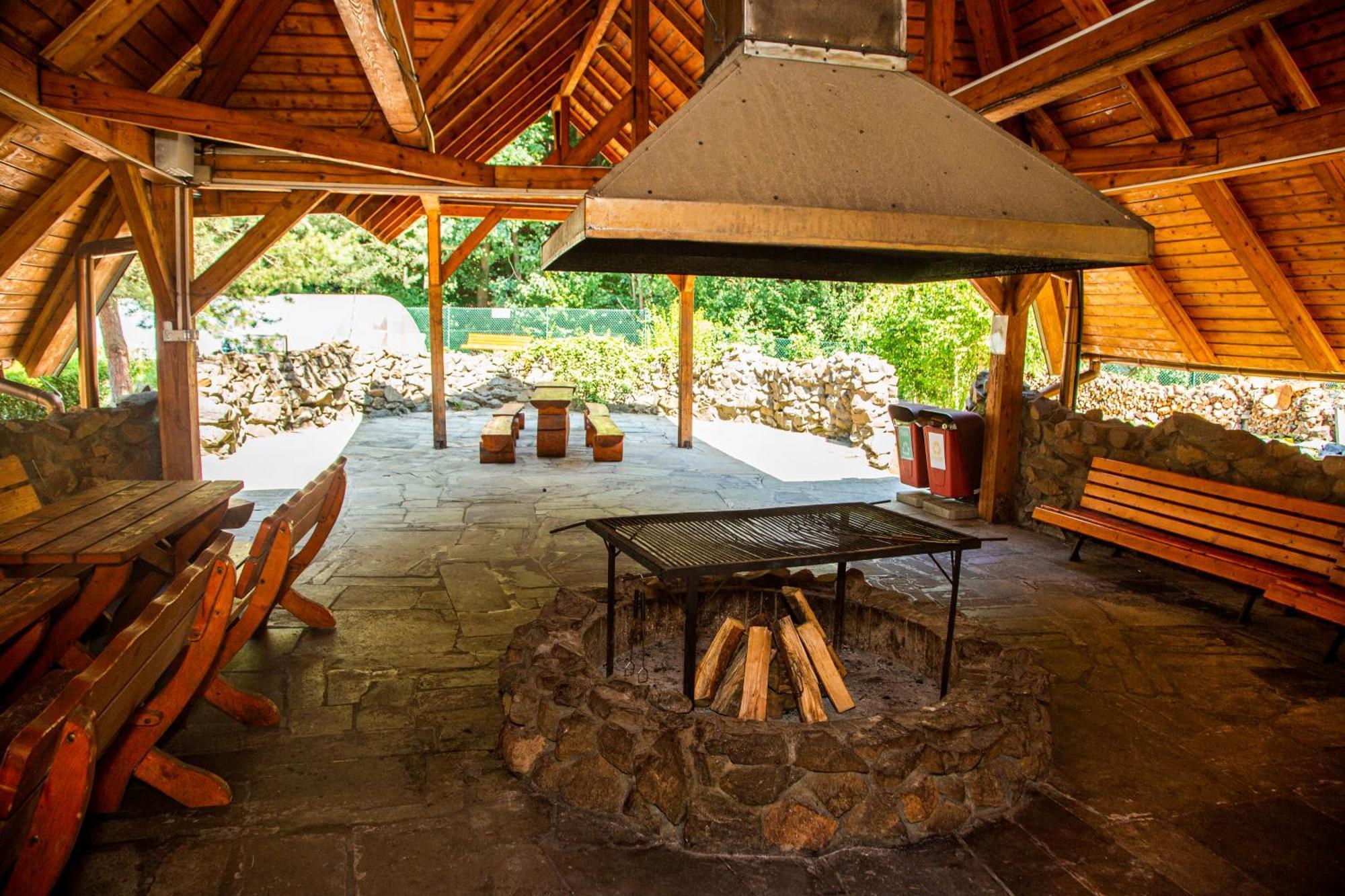 Ponikiew Resort วาโดวิเซ ภายนอก รูปภาพ